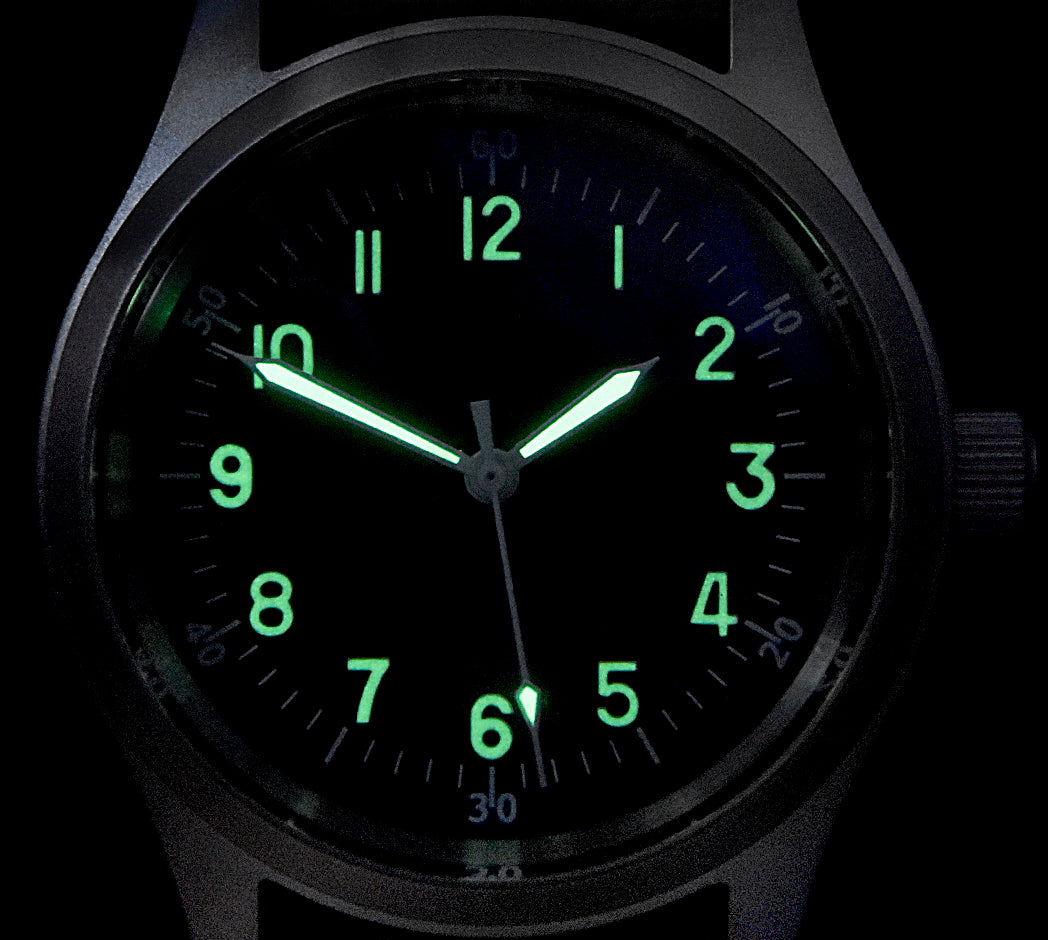 A-11 1940s WWII Pattern Automatic Military Watch 100m Water Resistant With Shatter and Scratch Resistant Box Sapphire Crystal on Matching Retro "Bonklip" Pattern Bracelet with an Additional Canvas Strap