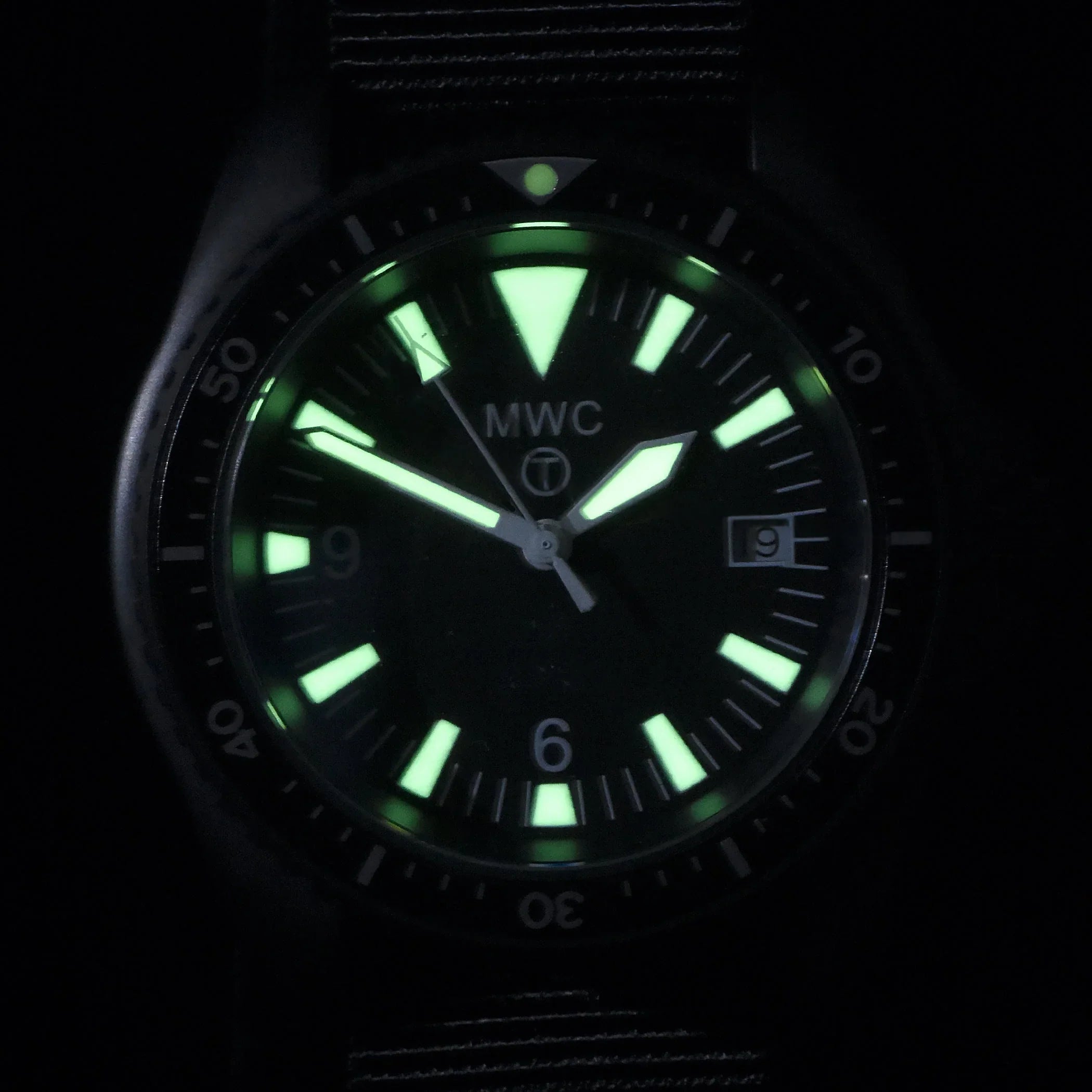 Remake of the 2001 MWC Stainless Steel Quartz Military Diver – Built to the Original Specification