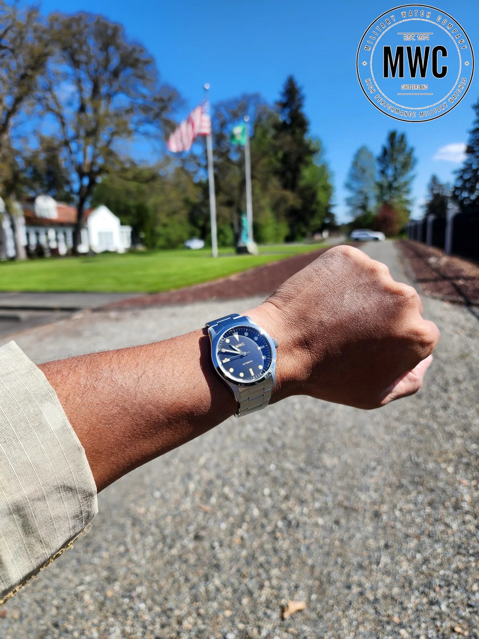 MWC Classic 1950s/1960s Pattern 25 Jewel Automatic "Adventurer" Watch with 200m Water Resistance and Retro Luminous Paint, Sapphire Crystal and 1960s Pattern Bracelet - Brand New Ex Photographic and Promotion Watch Reduced